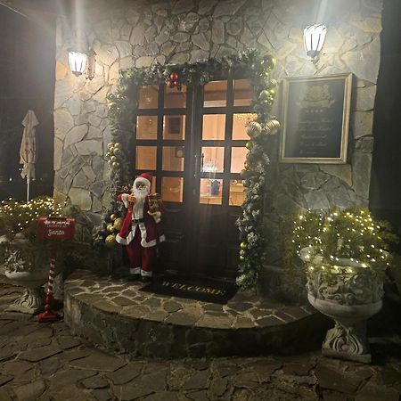 Hotel Boutique Vila Lakastel Sinaia Ngoại thất bức ảnh