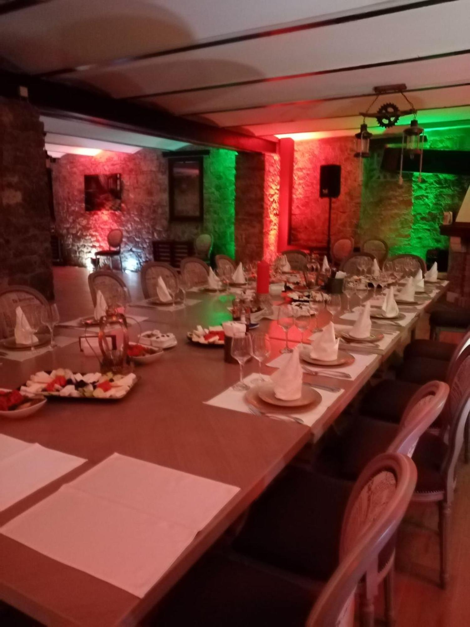 Hotel Boutique Vila Lakastel Sinaia Ngoại thất bức ảnh