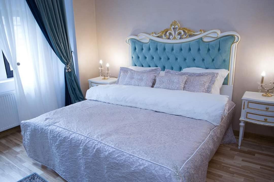 Hotel Boutique Vila Lakastel Sinaia Ngoại thất bức ảnh