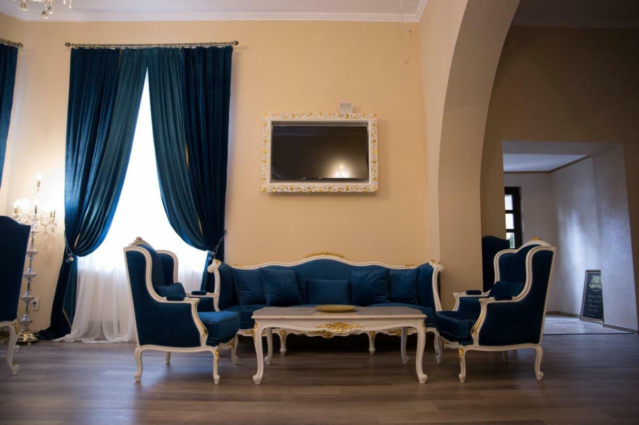 Hotel Boutique Vila Lakastel Sinaia Ngoại thất bức ảnh