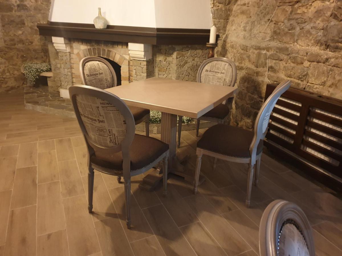 Hotel Boutique Vila Lakastel Sinaia Ngoại thất bức ảnh